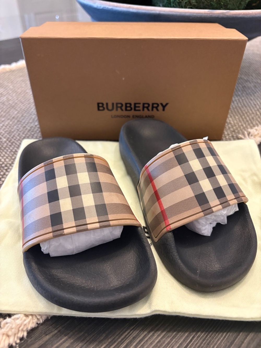 Little Kid's Authentic BURBERRY Slides Size 29